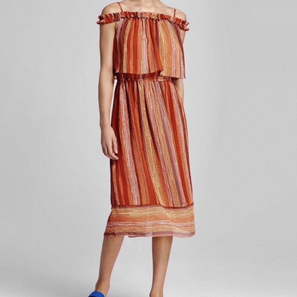 Mossimo off the shoulder dress. Size Medium